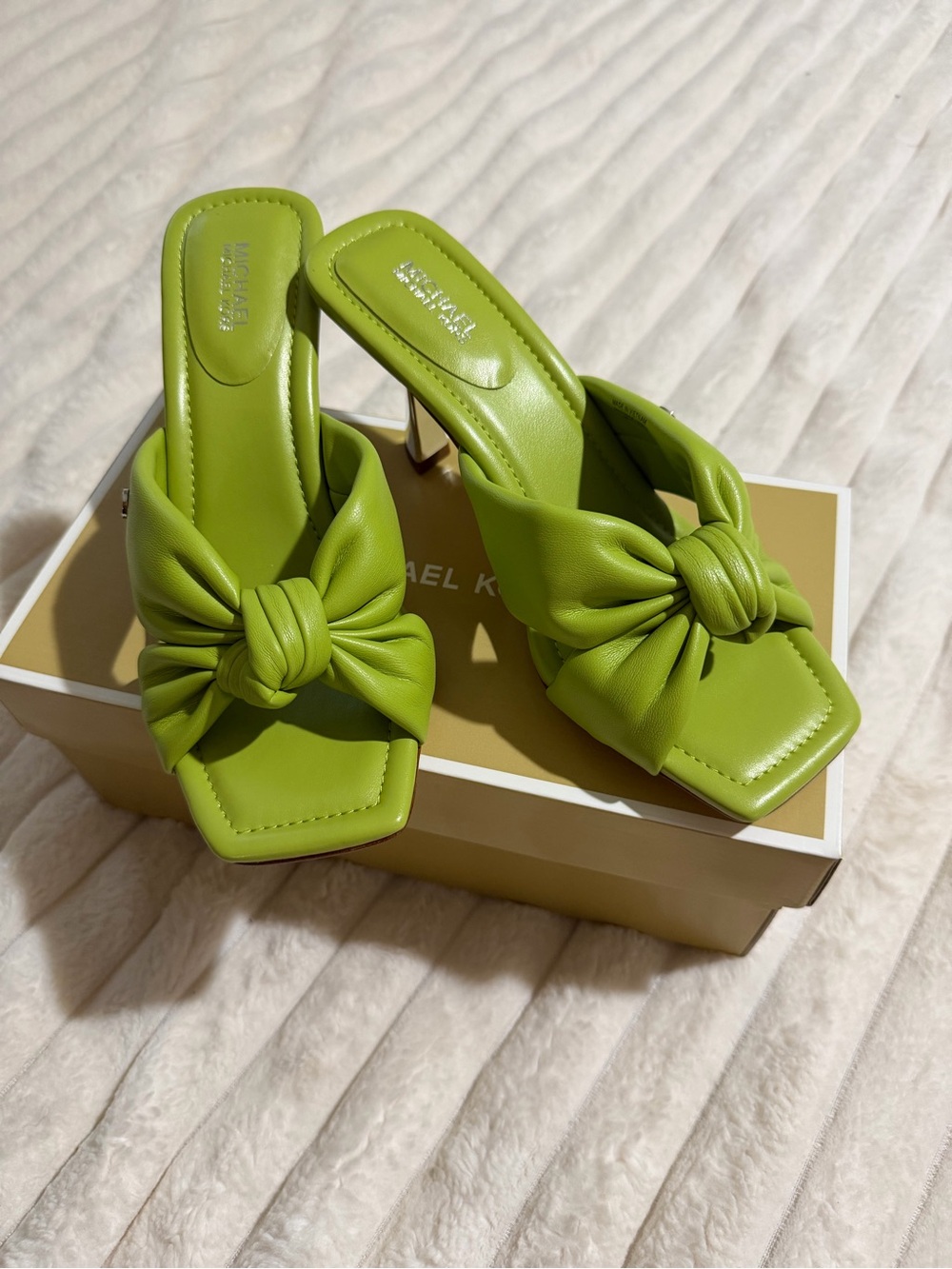 Michael Kors  Lime Knot Slide Sandals NWT new collection